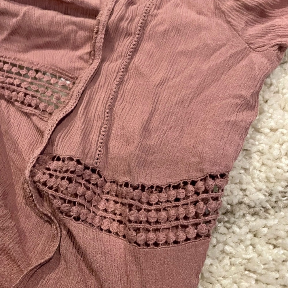 Forever 21 Lace detail bell sleeve kimono - Picture 3 of 5